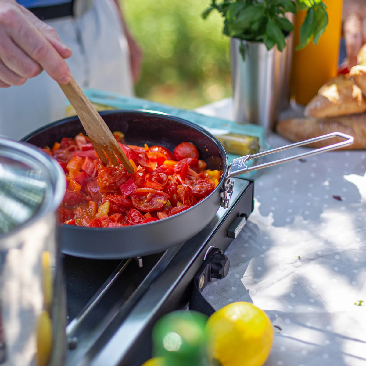 P737430_litech-frying-pan_stina-hjelm_2021-02_1