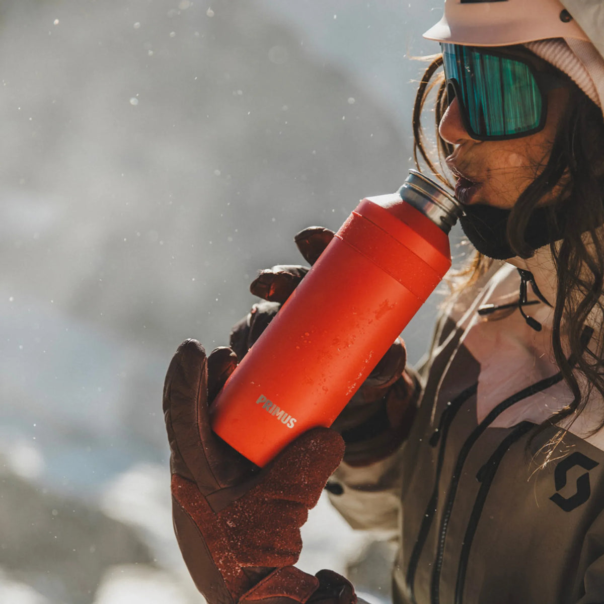 Tufa_Narro_Insulated_Bottle_06_L_Primus_Red_P744170_820